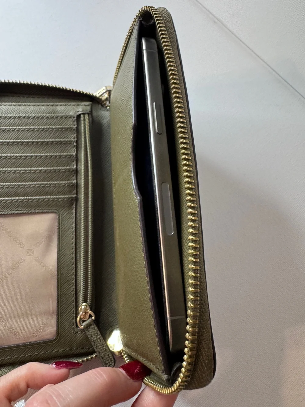 Michael Kors Jet Set Phone Case Wristlet Wallet
